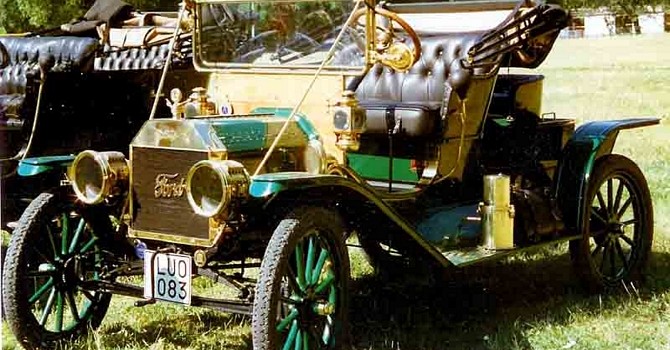 tn_45-1910_Ford_Model_T_Runabout_LUO083