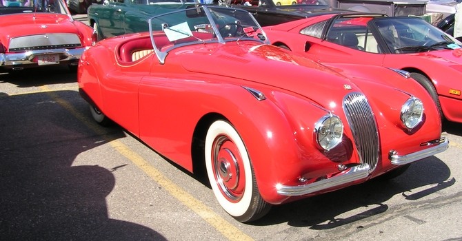 tn_52-1950_Jaguar_XK120_(3101229325)