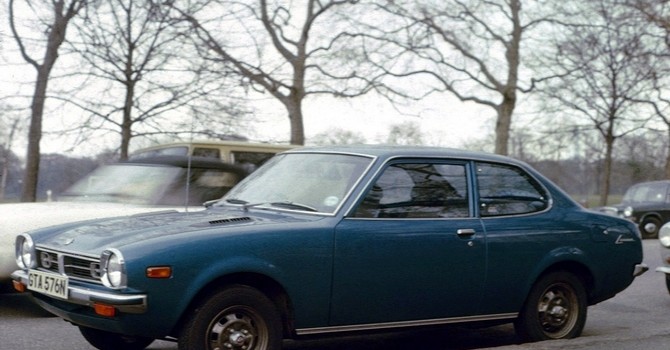 tn_74-Mitsubishi_Lancer_1973_-_79_Hyde_Park_in_Fall