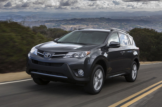 2016 Toyota RAV4 Review and Price